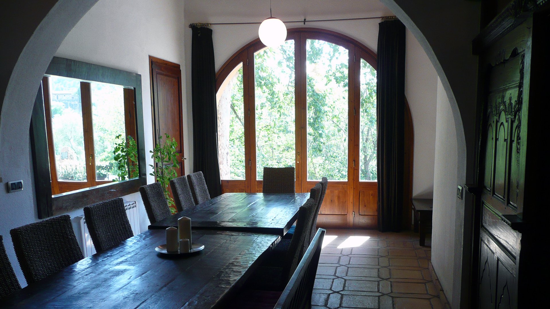 Big table at the ground floor Casa Argentera