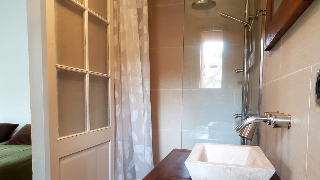 Bathroom ensuite, Penthouse in Casa Argentera